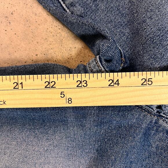 Tommy Hilfiger Women's Crop Jeans Size 6 Medium Wash - Picture 7 of 9